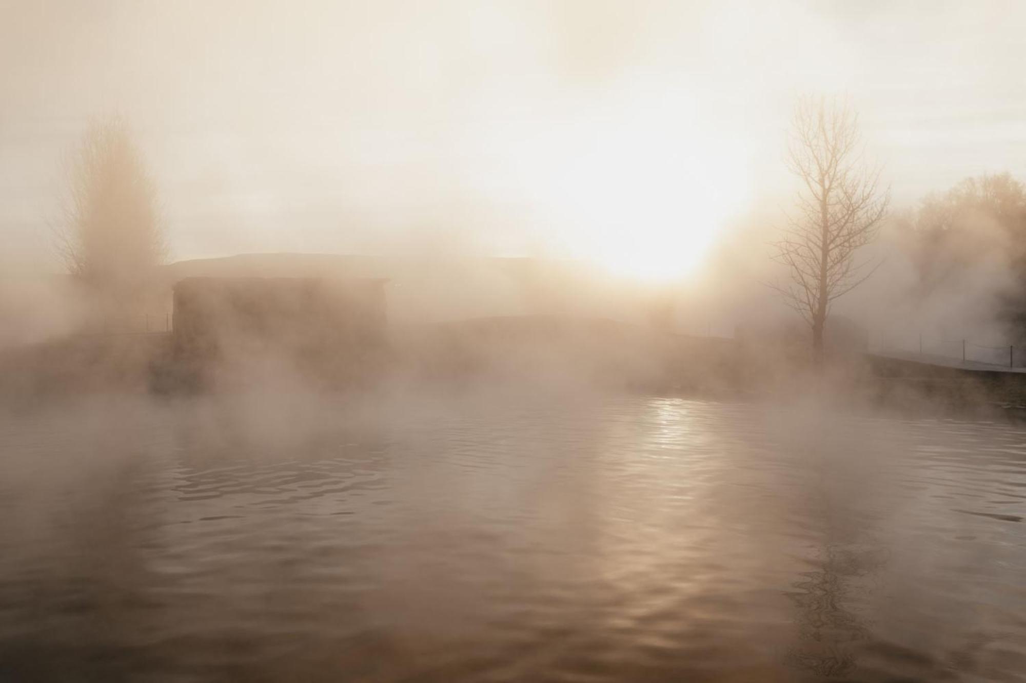 Garthur Stay Inn & Secret Lagoon Included! フルージル エクステリア 写真